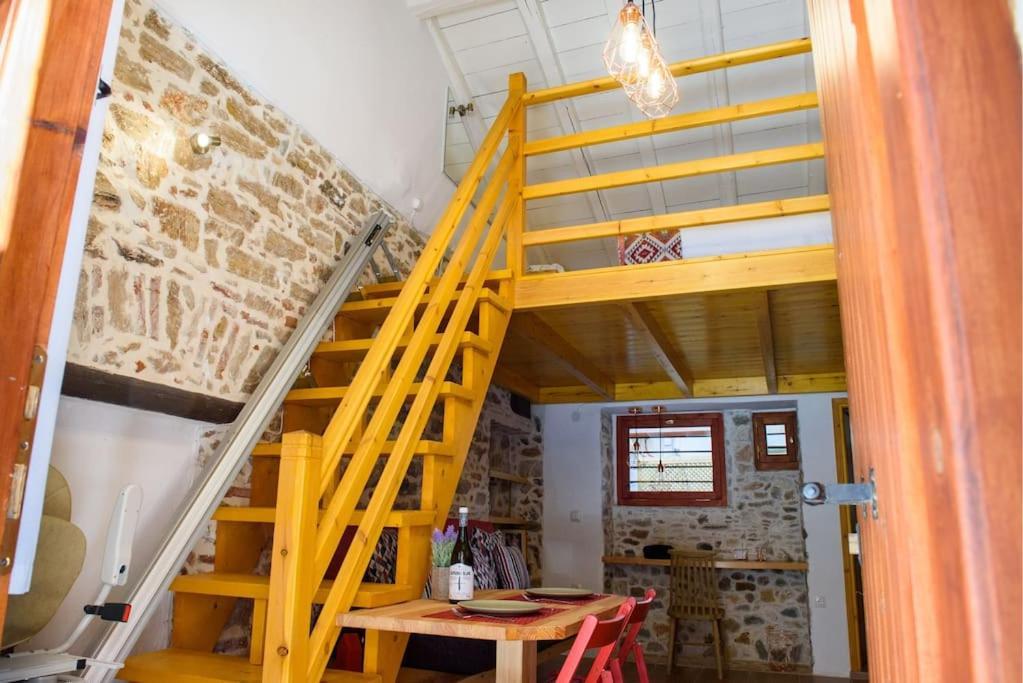 Lavrio Stone House 5 Min From The Centre/Port Appartement Buitenkant foto