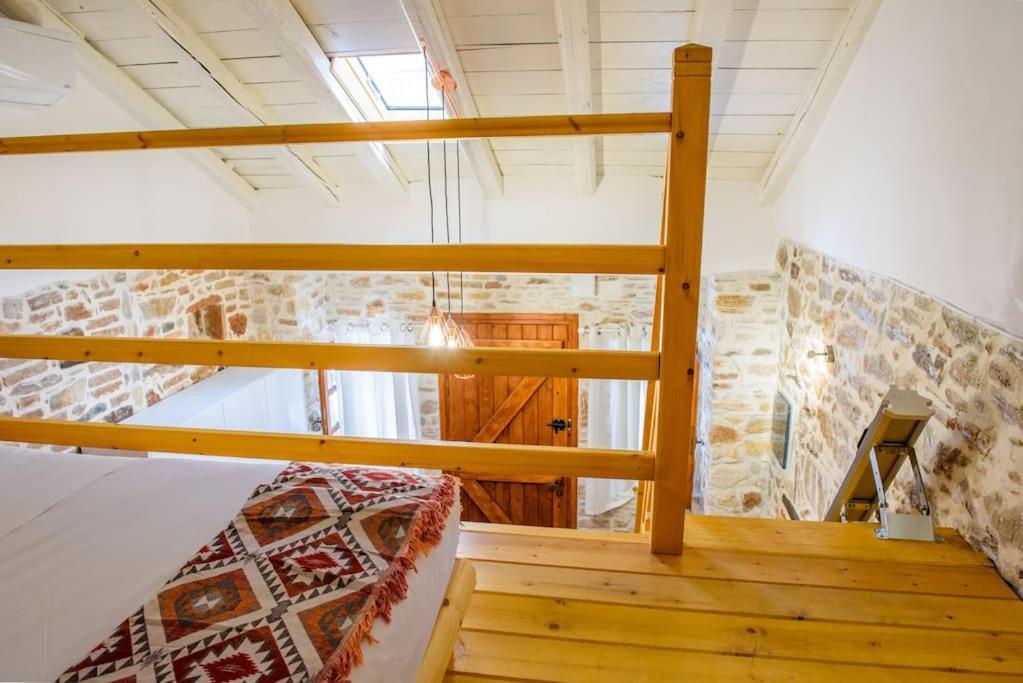Lavrio Stone House 5 Min From The Centre/Port Appartement Buitenkant foto