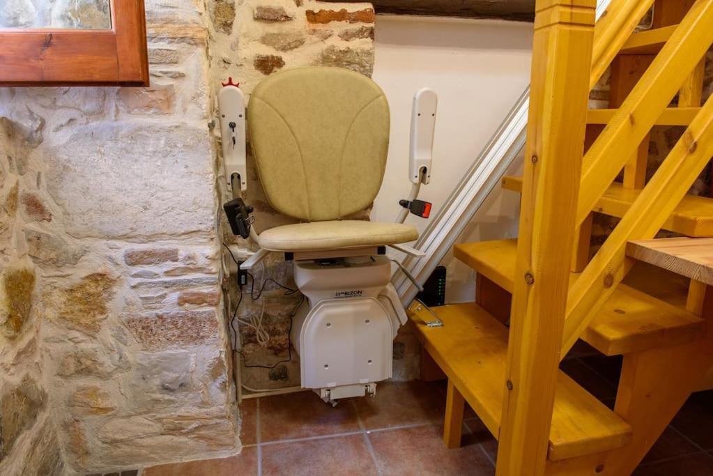Lavrio Stone House 5 Min From The Centre/Port Appartement Buitenkant foto